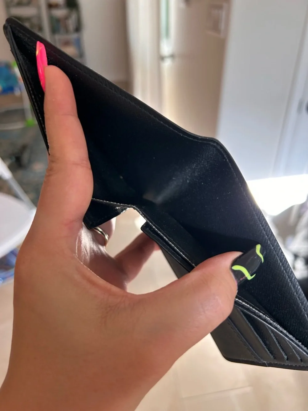 Louis Vuitton Damier Graphite Bi-Fold Card Holder in Black/Grey - Picture 5 of 8